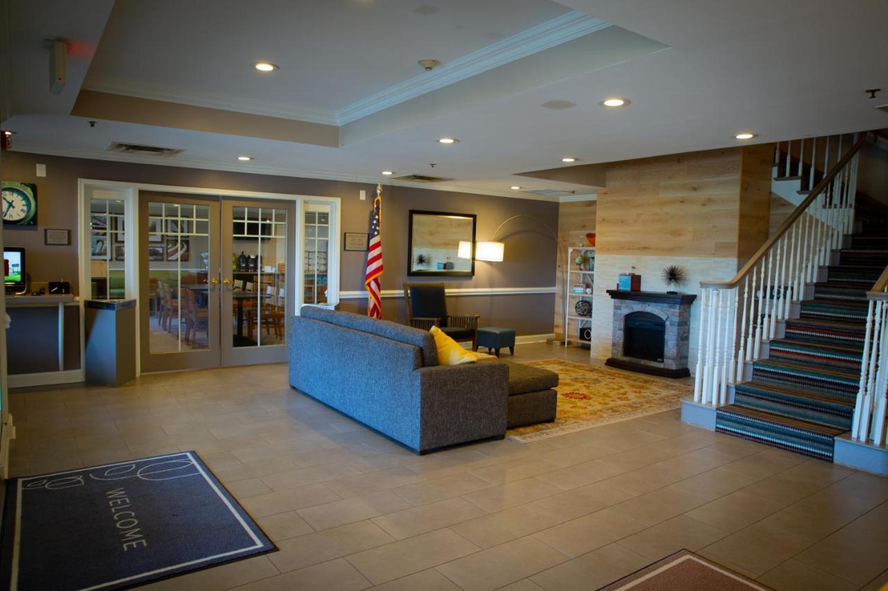 Country Inn & Suites By Radisson, Burlington Elon , Nc Exterior photo